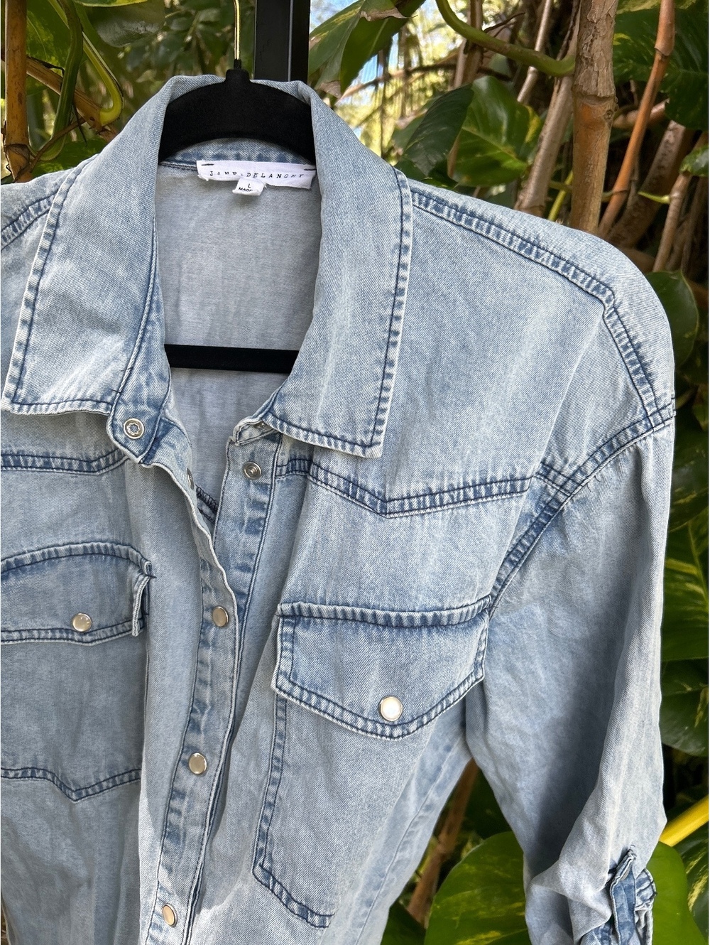 Jane + Delancy Light Wash Denim Shirt Jacket Large